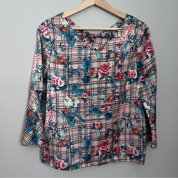 Wanko Chic Floral Plaid 3/4 Bell Sleeve Size S/M Blouse EUC - Picture 3 of 7